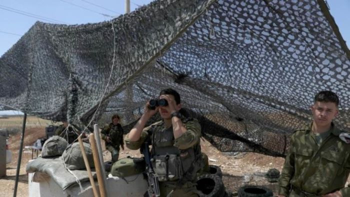 Haaretz: Израел атакува къщата на ръководителя на военното крило на Хамас